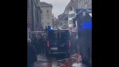 HAOS TOKOM NENAJAVLJENIH PROPALESTINSKIH DEMONSTRACIJA: Policija upotrebila vodene topove, suzavce..