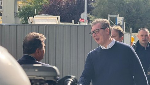 VUČIĆ OBILAZI RADOVE NA PORODILIŠTU U VIŠEGRADSKOJ: Država ulaže 40 miliona, nema života ni države bez dece