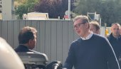 VUČIĆ OBILAZI RADOVE NA PORODILIŠTU U VIŠEGRADSKOJ: Država ulaže 40 miliona, nema života ni države bez dece