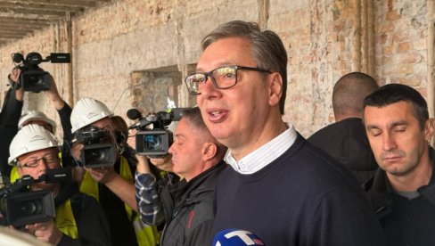 VUČIĆ OBILAZI RADOVE NA PORODILIŠTU U VIŠEGRADSKOJ: Država ulaže 40 miliona, nema života ni države bez dece VUČIĆ OBILAZI RADOVE NA PORODILIŠTU U VIŠEGRADSKOJ: Država ulaže 40 miliona, nema života ni države bez dece