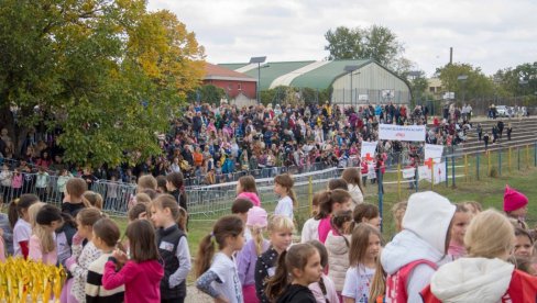 TRKA ZA SREĆNIJE DETINJSTVO: Humanitarna akcija Crvenog krsta Novog Beograda