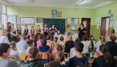 „PUT MIRISA JEDNE BELE RADE“: Promocija knjige kod Paraćina u okviru „Dečje nedelje“ (FOTO)