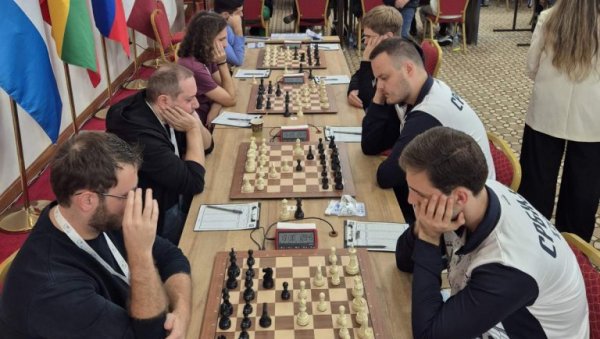 СРБИЈА ТРЕЋА У ЕВРОПИ: Наши шахисти освојили бронзу на екипном првенству у Батумију СРБИЈА ТРЕЋА У ЕВРОПИ: Наши шахисти освојили бронзу на екипном првенству у Батумију