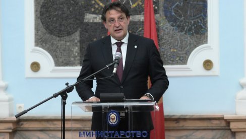 MINISTAR ODBRANE GAŠIĆ: Pokušaj uvođenja jednoumlja pod plaštom pravde