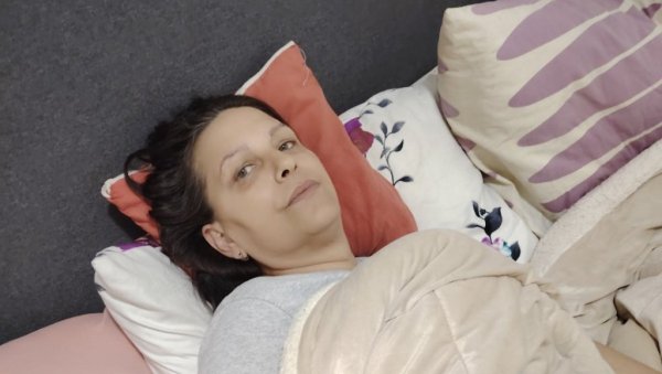 ТЕШКО ОБОЛЕЛА ПОСЛЕ МУЖЕВЉЕВЕ ПОГИБИЈЕ: Остала са двоје малолетне деце, а троје пунолетних јој окренуло леђа