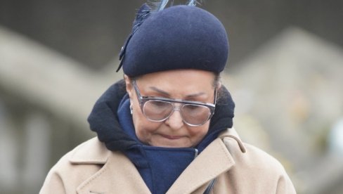 ANA BEKUTA ŽRTVA PREVARE U sve uključena i policija: LJudi, ne nasedajte! ANA BEKUTA ŽRTVA PREVARE U sve uključena i policija: LJudi, ne nasedajte!