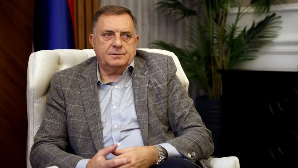 ПОЛТРОНЕ ИЗ ЦИК ПРИМОРАЛИ ДА ГЛАСАЈУ Додик: Ако хоћете БиХ вратите на Дејтон, ако нећете разићи ћемо се ПОЛТРОНЕ ИЗ ЦИК ПРИМОРАЛИ ДА ГЛАСАЈУ Додик: Ако хоћете БиХ вратите на Дејтон, ако нећете разићи ћемо се