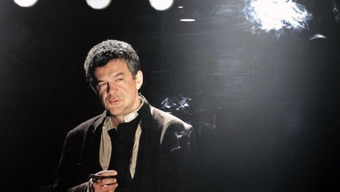 PRVA ULOGA NEBOJŠE GLOGOVCA: Evo kako je karijeru započeo legendarni glumac kome slava nije bila važna i koji je tvrdio da loši đaci menjaju
