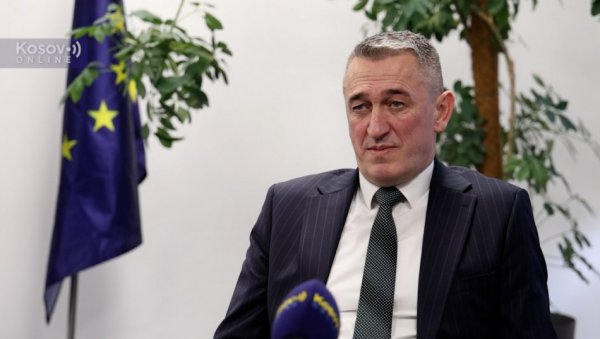 КУРТИЈЕВ РАШИЋ ПУЦА ПО ШАВОВИМА Напустио га најближи сарадник из Штрпца: Рашић не ради ништа за Србе