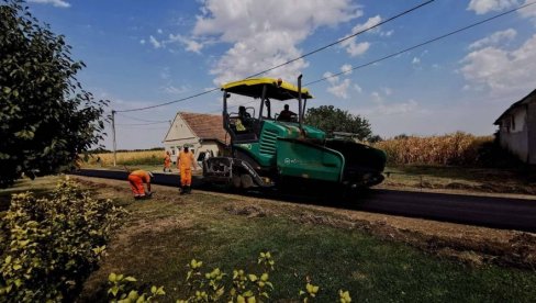 ZA BOLJI ŽIVOT MEŠTANA: Započeti radovi na rehabilitaciji ulica u Kulpinu (FOTO) ZA BOLJI ŽIVOT MEŠTANA: Započeti radovi na rehabilitaciji ulica u Kulpinu (FOTO)