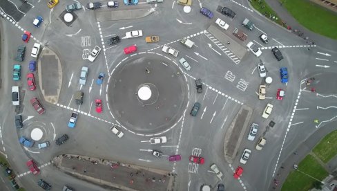 KAŽU - NAJSTRAŠNIJI KRUŽNI TOK NA SVETU: Da li biste se ovde snašli? Zovu ga - Magični (VIDEO)