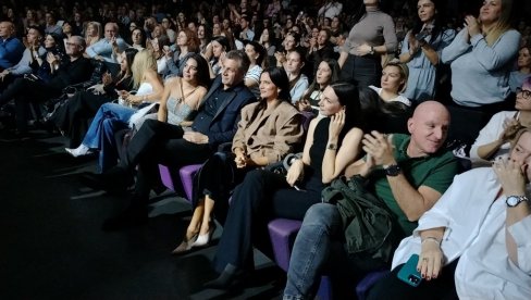 ESTRADA KAO PODRŠKA: Milica Pavlović i Bojan Vasković Leksington bend uživali na koncertu Goce Tržan (FOTO) ESTRADA KAO PODRŠKA: Milica Pavlović i Bojan Vasković Leksington bend uživali na koncertu Goce Tržan (FOTO)