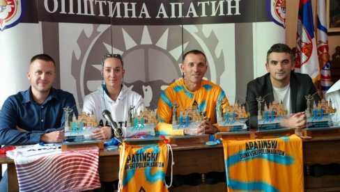 ATLETSKI SPEKTAKL U APATINU : U nedelju u 11 časova startuje „29. Apatinski- Dunavski polumaraton“ ATLETSKI SPEKTAKL U APATINU : U nedelju u 11 časova startuje „29. Apatinski- Dunavski polumaraton“