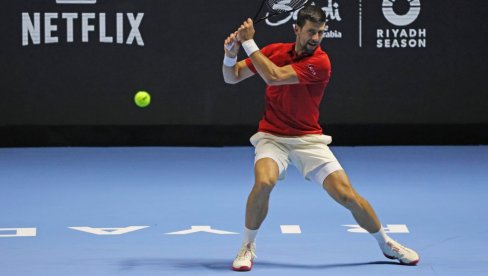 ATP TENIS, NAJNOVIJE VESTI: Novak Đoković predao meč za treće mesto na turniru Šest kraljeva (VIDEO) ATP TENIS, NAJNOVIJE VESTI: Novak Đoković predao meč za treće mesto na turniru Šest kraljeva (VIDEO)