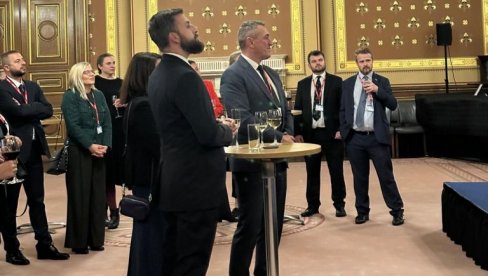 PRIJEM U LONDONU: Opozicioni blokaderi sa Kurtijevim ministrom Rašićem PRIJEM U LONDONU: Opozicioni blokaderi sa Kurtijevim ministrom Rašićem