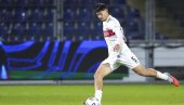 PRAVO NIOTKUDA! Mančester siti želi klinca iz Srbije, a on još ne zna za koju reprezentaciju da igra PRAVO NIOTKUDA! Mančester siti želi klinca iz Srbije, a on još ne zna za koju reprezentaciju da igra