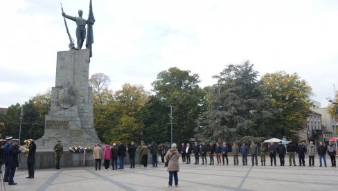 U ČAST SRPSKIM JUNACIMA: Kraljevčani obeležili Dan oslobođenja u Prvom svetskom ratu U ČAST SRPSKIM JUNACIMA: Kraljevčani obeležili Dan oslobođenja u Prvom svetskom ratu
