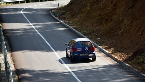 KRAGUJEVAČKI AUTOMOBILISTA PRVAK SRBIJE : U klasi 2 na brdskim trkama ubedljivo najbrži