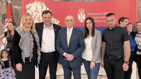 DESPOTOVCU DESETA SEOSKA KUĆA: Sigurni krov nad glavom za Marka i Jovanu DESPOTOVCU DESETA SEOSKA KUĆA: Sigurni krov nad glavom za Marka i Jovanu