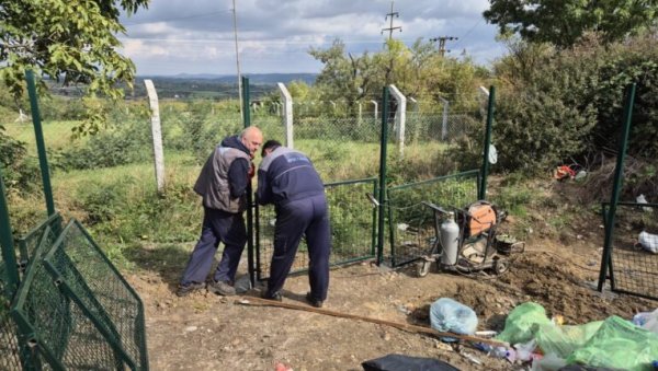 ДИВЉЕ ДЕПОНИЈЕ У КРАГУЈЕВАЧКИМ СЕЛИМА: Ограђивање сабирних места као решење ДИВЉЕ ДЕПОНИЈЕ У КРАГУЈЕВАЧКИМ СЕЛИМА: Ограђивање сабирних места као решење