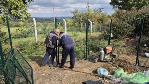 DIVLJE DEPONIJE U KRAGUJEVAČKIM SELIMA: Ograđivanje sabirnih mesta kao rešenje DIVLJE DEPONIJE U KRAGUJEVAČKIM SELIMA: Ograđivanje sabirnih mesta kao rešenje