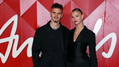 ROMEO BEKAM PONOVO SA BIVŠOM: Pomirio se sa devojkom koja je unela razdor u porodicu (FOTO) ROMEO BEKAM PONOVO SA BIVŠOM: Pomirio se sa devojkom koja je unela razdor u porodicu (FOTO)