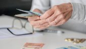 STIŽE SOCIJALNA PENZIJA OD 150 EVRA: Evo koje žene iz Srbije i pod kojim uslovima je dobijaju