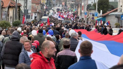 SKORO 40.000 LJUDI U ŠETNJAMA PROTIV BLOKADA: Oglasio se MUP o velikim skupovima u tri grada SKORO 40.000 LJUDI U ŠETNJAMA PROTIV BLOKADA: Oglasio se MUP o velikim skupovima u tri grada