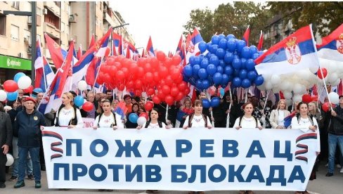 POŽAREVAC POKAZAO SVOJE PRAVO LICE: Veliki broj građana ustao protiv blokada (VIDEO) POŽAREVAC POKAZAO SVOJE PRAVO LICE: Veliki broj građana ustao protiv blokada (VIDEO)