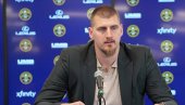 NEMA ODMORA NA OVOME SVETU Nikola Jokić dominirao, pa citirao lika iz popularne serije (VIDEO) NEMA ODMORA NA OVOME SVETU Nikola Jokić dominirao, pa citirao lika iz popularne serije (VIDEO)