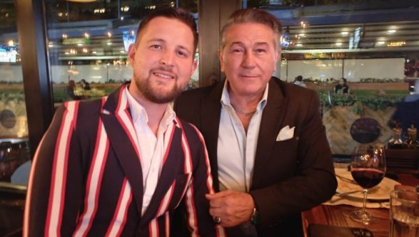 БОЛИ ГЛАВА ОД ОВОГА: Халид Муслимовић написaо песму за ову бившу звезду Гранда (ФОТО)