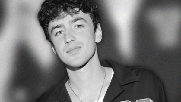 ИЗНЕНАДА ПРЕМИНУО ПОЗНАТИ ИНФЛУЕНСЕР: Његова смрт шокирала је многе широм света