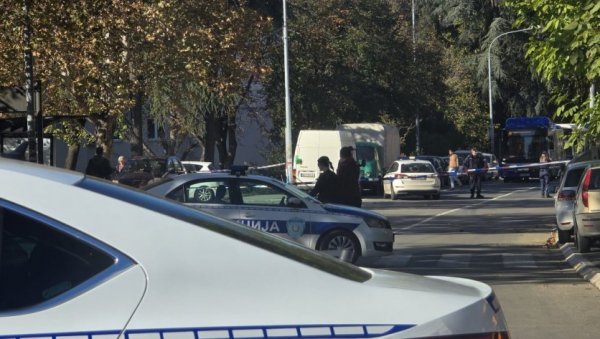 ДЕТАЉИ ПУЦЊАВЕ У ЈЕРКОВИЋУ: Нађене три чауре, мушкарац пријавио изрешетан плафон и зид у свом стану - полиција блокирала крај