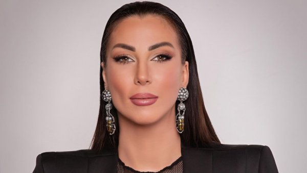 МАЈКА СИНУ ПОСВЕТИЛА ПЕСМУ КОЈА СЛАМА СРЦА: Дирљива исповест Надежде Биљић расплакала цео регион (ФОТО) МАЈКА СИНУ ПОСВЕТИЛА ПЕСМУ КОЈА СЛАМА СРЦА: Дирљива исповест Надежде Биљић расплакала цео регион (ФОТО)