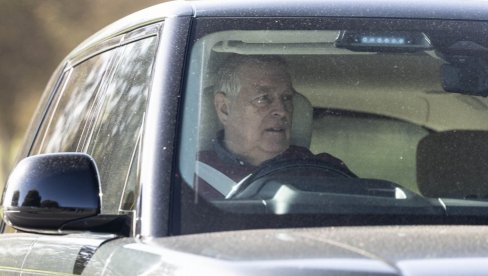 OTKRIVENI DETALJI BIZARNOG PONAŠANJA SINA KRALJICE ELIZABETE: U krevetu nije imao granice, diplomatama tražio da ga okruže ženama OTKRIVENI DETALJI BIZARNOG PONAŠANJA SINA KRALJICE ELIZABETE: U krevetu nije imao granice, diplomatama tražio da ga okruže ženama