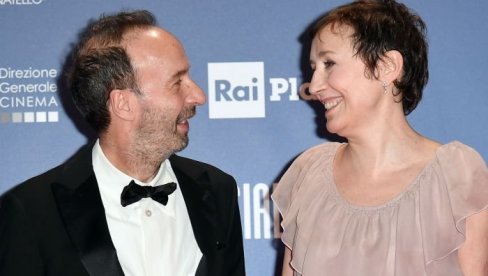 CEO SVET JE PLAKAO ZBOG FILMA ŽIVOT JE LEP KOJI GA JE PROSLAVIO: Mnogi ne znaju da je i njegov otac bio u logoru, a njegova ljubavna priča o CEO SVET JE PLAKAO ZBOG FILMA ŽIVOT JE LEP KOJI GA JE PROSLAVIO: Mnogi ne znaju da je i njegov otac bio u logoru, a njegova ljubavna priča o