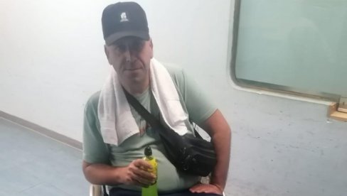 BRAĆO, IZDRŽITE Povreda omela Bojana da nastavi pešačenje sa KiM do Novog Sada: Imamo jednu državu i jednog predsednika BRAĆO, IZDRŽITE Povreda omela Bojana da nastavi pešačenje sa KiM do Novog Sada: Imamo jednu državu i jednog predsednika