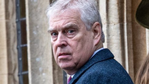 KRALJ ČARLS UZEO BRATU SVE: Princ Endrju nije ovo očekivao, evo kako će ga zvati svi od danas KRALJ ČARLS UZEO BRATU SVE: Princ Endrju nije ovo očekivao, evo kako će ga zvati svi od danas