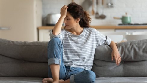 AKO PRIMEĆUJETE OVE SIMPTOME MOŽDA PATITE OD NEDOSTATKA CINKA: Mali mineral koji ima veliku moć AKO PRIMEĆUJETE OVE SIMPTOME MOŽDA PATITE OD NEDOSTATKA CINKA: Mali mineral koji ima veliku moć