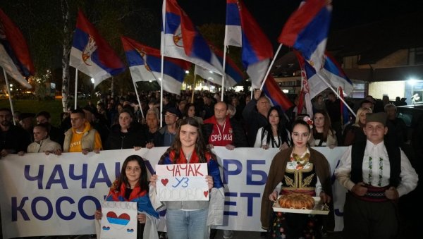 ЗАГРЉАЈИ И СУЗЕ РАДОСНИЦЕ У ПРЕЉИНИ: 1.500 Чачана дочекало хероје с КиМ