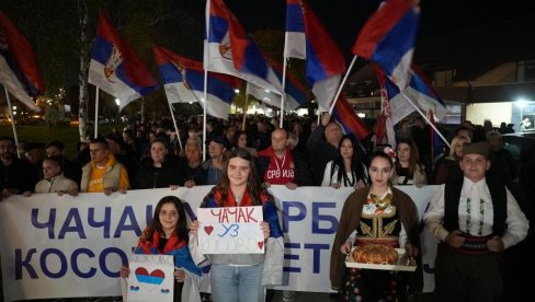 ZAGRLJAJI I SUZE RADOSNICE U PRELJINI: 1.500 Čačana dočekalo heroje s KiM ZAGRLJAJI I SUZE RADOSNICE U PRELJINI: 1.500 Čačana dočekalo heroje s KiM