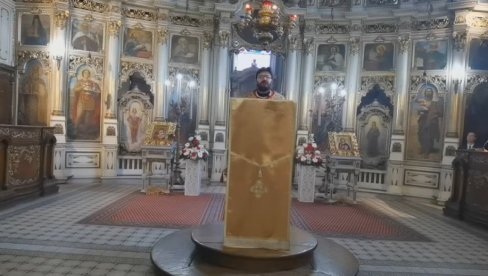 U SABORNOM HRAMU U NOVOM SADU POČELA LITURGIJA: Sledi parastos za stradale u padu nadstrešnice U SABORNOM HRAMU U NOVOM SADU POČELA LITURGIJA: Sledi parastos za stradale u padu nadstrešnice
