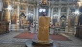 U SABORNOM HRAMU U NOVOM SADU POČELA LITURGIJA: Sledi parastos za stradale u padu nadstrešnice