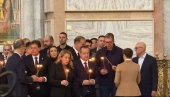 VUČIĆ U HRAMU SVETOG SAVE: Predsednik na pomenu za nastradale u padu nadstrešnice u Novom Sadu