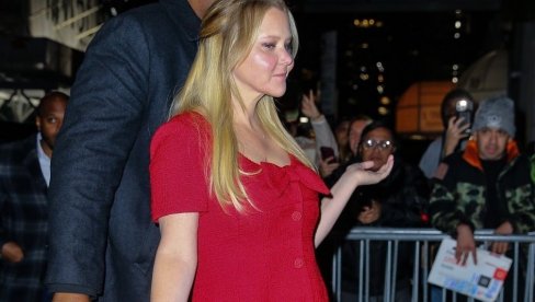 SVI SU MISLILI DA JE NEMOGUĆE: Poznata glumica transformisala telo i izgleda NEVEROVATNO! (FOTO)