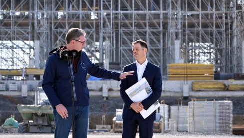 BIĆE TO ČUDESNO: Vučić obišao gradilište Nacionalnog stadiona (FOTO/VIDEO) BIĆE TO ČUDESNO: Vučić obišao gradilište Nacionalnog stadiona (FOTO/VIDEO)