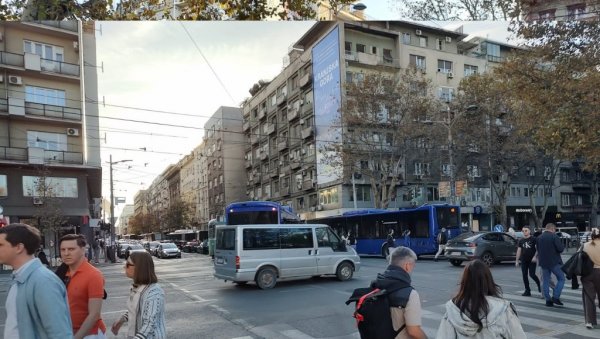 УДЕС КОД ПРАВНОГ ФАКУЛТЕТА: Блокирана раскрсница (ФОТО)