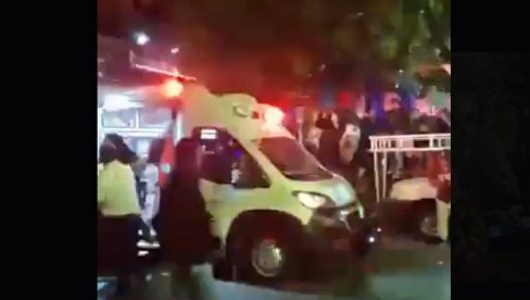 HOROR NA DAN MRTVIH, GRAĐANI U PANICI BEŽALI SA LICA MESTA: Gradonačelnik izrešetan pred ljudima u centru grada (VIDEO) HOROR NA DAN MRTVIH, GRAĐANI U PANICI BEŽALI SA LICA MESTA: Gradonačelnik izrešetan pred ljudima u centru grada (VIDEO)