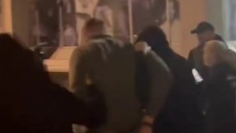 SA ŠTIMCEM NA ČELU BLOKADERI IZAZVALI HAOS ISPRED SKUPŠTINE: Hteli da spale žive ljude, upali u Ćacilend i izazvali totalni haos (VIDEO)