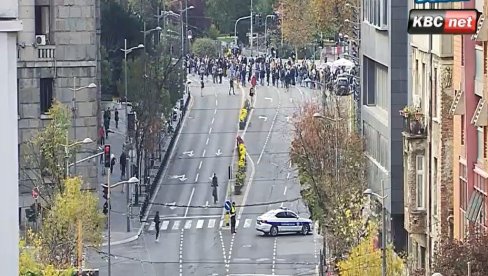 BLOKADERI PONOVO MALTRETIRAJU BEOGRAĐANE: Saobraćaj zaustavljen u Takovskoj ulici